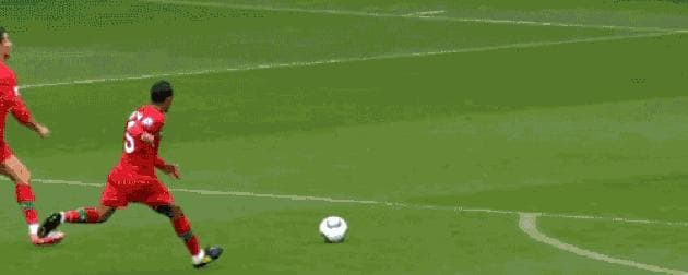 cristiano-ronaldo-ball-control-gif.gif